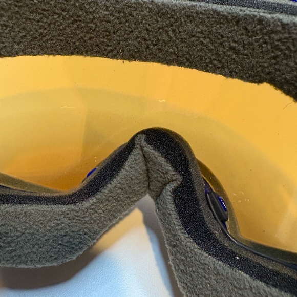 Oakley Airbrake Blue Ski Goggles . Reflective lens Oakley Goggles - Picture 8 of 15